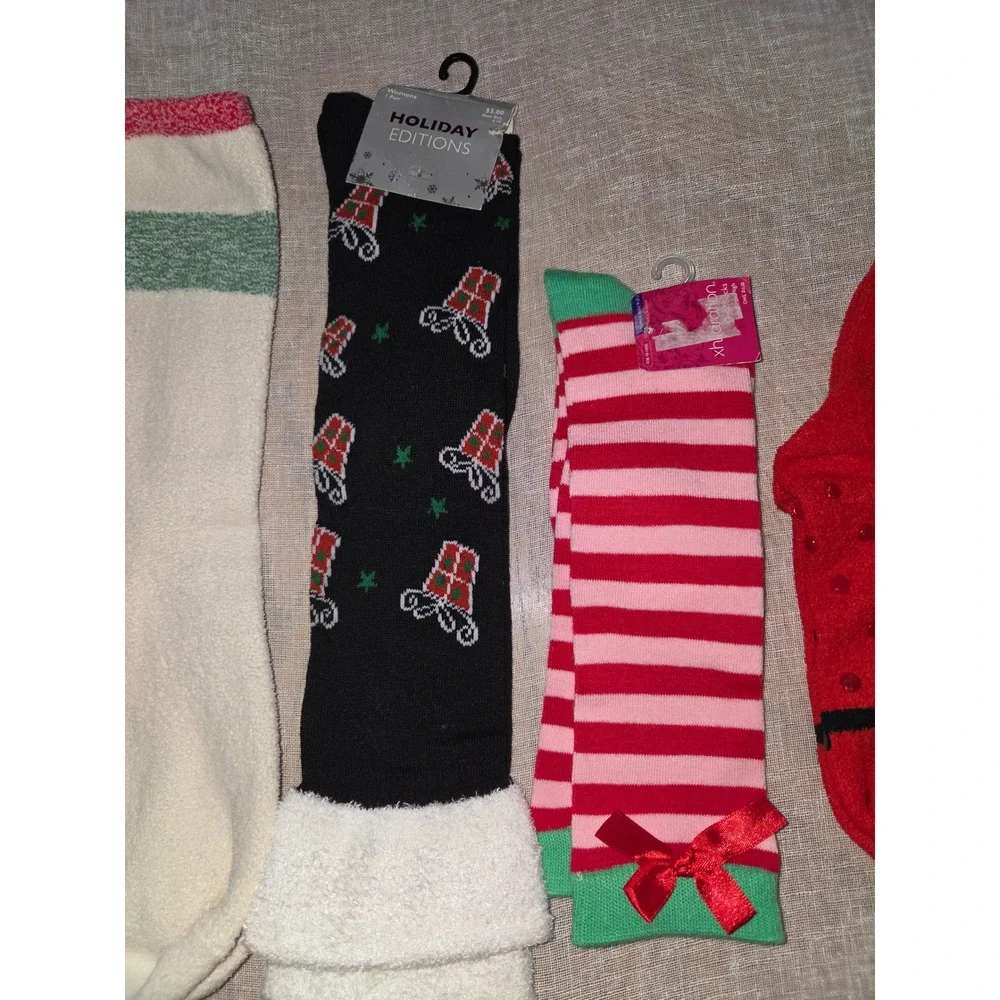 Womens Christmas Sock Bundle 4 Pairs Santa Bae Xhilaration Holiday Knee High